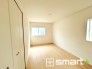 ～２面採光の明るいお部屋～
・洋室は２面採光とする事で穏やかな陽の入る明るい空間となっております。
・くつろぎのプライベート時間を明るい空間で穏やかにお過ごしいただけます。

