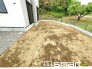 ～広々したお庭のある邸宅～
・余裕の敷地には広いお庭もご用意。
・ガーデニングや安らぎの空間として、倉庫を置いたりと様々な活用が可能です。
・人工芝の敷設などもお気軽にご相談くださいませ。
