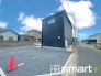 ～モダンな印象を与える外観～
・シックな色彩の２トーンカラーを採用する事でモダンでお洒落な印象の外観となっております。
・毎日家に帰ってくることが誇らしくなる高級感のある仕様。
