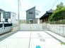 ～ゆとりあるカースペース～
・セカンドカーや来客時にも困らないカースペース２台分は並列駐車可能でお車の出し入れもラクラク。
・カーポートなどのオプションもお気軽にご相談くださいませ。