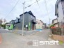 ～開放感ある角地のお住まい～
・２方向が空く事で開放感のある角地に位置しております。
・窮屈な感じが無く、ゆったりと暮らせるこの魅力をぜひ現地でご体感くださいませ。
(１号棟)