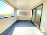 ～屋根付きのバルコニー～
・バルコニーは屋根付きなので急な雨でも安心です。
・奥行きもあるので洗濯物が干しやすいのも嬉しいポイントですね。
