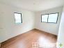 ～２面採光の明るいお部屋～
・洋室は２面採光とする事で穏やかな陽の入る明るい空間となっております。
・くつろぎのプライベート時間を明るい空間で穏やかにお過ごしいただけます。
