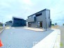 ～ゆとりあるカースペース～
・セカンドカーや来客時にも困らないカースペース４台分。物置や駐輪スペースなどにも利用できますね。
・カーポートなどのオプションもお気軽にご相談くださいませ。