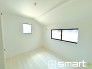 ～２面採光の明るいお部屋～
・洋室は２面採光とする事で穏やかな陽の入る明るい空間となっております。
・くつろぎのプライベート時間を明るい空間で穏やかにお過ごしいただけます。
