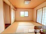 ～「和みの部屋」和室をご用意～
・ゴロンと寝転がったり、お子様のいるご家庭ではお子様を寝かしつけたり、などご活用いただける和室をご用意。
・やはり畳の香りは心が落ち着きますね。
