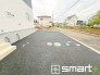 ～ゆとりあるカースペース～
・セカンドカーや来客時にも困らないカースペース２台分は並列駐車可能でお車の出し入れもラクラク。
・カーポートなどのオプションもお気軽にご相談くださいませ。
