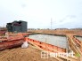 Ｂ号棟 ～ベタ基礎でしっかりとした土台～
・コンクリートの中に鉄筋を配し強度を高めた「ベタ基礎」を採用。
・しっかりとした土台を造ったうえで、その上に建物が築造されていきます。
