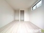 ～ウォークインクローゼットのあるお部屋～
・人気のウォークインクローゼットをご用意。季節物や趣味の道具などもスッキリと収納が可能です。
・最近流行りの収納術などもぜひご活用くださいませ。
