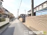 ～閑静な住宅街の立地～
・周辺は閑静な住宅街となっておりますので、静かな暮らしをご実現いただけます。
・前面道路の交通量も多くないので、小さなお子様がいるご家庭でもご安心ですね。
