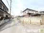 ～開放感ある角地のお住まい～
・２方向が空く事で開放感のある角地に位置しております。
・窮屈な感じが無く、ゆったりと暮らせるこの魅力をぜひ現地でご体感くださいませ。
