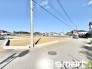 ～開放感ある角地のお住まい～
・２方向が空く事で開放感のある角地に位置しております。
・窮屈な感じが無く、ゆったりと暮らせるこの魅力をぜひ現地でご体感くださいませ。
(１号地)