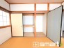 ～広めの押入～
・季節ものや趣味の用具などもスッキリと収納可能です。
・ぜひ現地でその便利さをご体感くださいませ。
