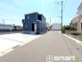 ～閑静な住宅街の立地～
・周辺は閑静な住宅街となっておりますので、静かな暮らしをご実現いただけます。
・前面道路の交通量も多くないので、小さなお子様がいるご家庭でもご安心ですね。
