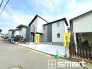 ～閑静な住宅街の立地～
・周辺は閑静な住宅街となっておりますので、静かな暮らしをご実現いただけます。
・前面道路の交通量も多くないので、小さなお子様がいるご家庭でもご安心ですね。

