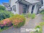 ～閑静な住宅街の立地～
・周辺は閑静な住宅街となっておりますので、静かな暮らしをご実現いただけます。
・前面道路の交通量も多くないので、小さなお子様がいるご家庭でもご安心ですね。
