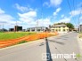 ～閑静な住宅街の立地～
・周辺は閑静な住宅街となっておりますので、静かな暮らしをご実現いただけます。
・前面道路の交通量も多くないので、小さなお子様がいるご家庭でもご安心ですね。
