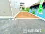 ～お庭もある余裕の敷地～
・広々した敷地にはお庭もご用意。お庭があるだけで余裕を感じますね。
・防草シートや人工芝の敷設などのオプションもお気軽にご相談くださいませ。
