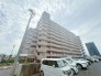 ～堂々とした大型のマンション～
・総戸数の多い大型のマンションですので、外観の迫力もあり誇りに思えるようなお住まいとなっております。
・ぜひ現地でご体感くださいませ。
