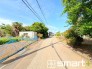 ～余裕の広さのある前面道路～
・約６ｍの広さのある道路。日々お車での移動が多い方には大切なポイントですね。