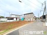 ～十分な広さのある前面道路～
・前面道路は約４.１ｍございますので、お車でのすれ違いも可能で余計なストレスがかかりません。
・日々お車での移動が多い方には大切なポイントですね。
