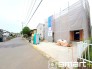 ～閑静な住宅街の立地～
・周辺は閑静な住宅街となっておりますので、静かな暮らしをご実現いただけます。
・前面道路の交通量も多くないので、小さなお子様がいるご家庭でもご安心ですね。
