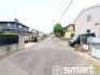 ～閑静な住宅街の立地～
・周辺は閑静な住宅街となっておりますので、静かな暮らしをご実現いただけます。
・前面道路の交通量も多くないので、小さなお子様がいるご家庭でもご安心ですね。
