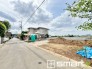 ～閑静な住宅街の立地～
・周辺は閑静な住宅街となっておりますので、静かな暮らしをご実現いただけます。
・前面道路の交通量も多くないので、小さなお子様がいるご家庭でもご安心ですね。
