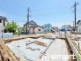 4号棟 ～ベタ基礎でしっかりとした土台～
・コンクリートの中に鉄筋を配し強度を高めた「ベタ基礎」を採用。
・しっかりとした土台を造ったうえで、その上に建物が築造されていきます。

