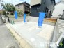～駐車場は２台分ご用意～
・駐車場は２台分ございますので、車通勤の方や複数台お持ちの方にもお勧めのお住まいです。
・カーポートなどのオプションもお気軽にご相談くださいませ。
