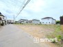 ～295坪の広い敷地～
・周辺は閑静な住宅街となっておりますので、静かな暮らしをご実現いただけます。
・前面道路の交通量も多くないので、小さなお子様がいるご家庭でもご安心ですね。
