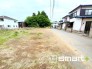 ～閑静な住宅街の立地～
・周辺は閑静な住宅街となっておりますので、静かな暮らしをご実現いただけます。
・前面道路の交通量も多くないので、小さなお子様がいるご家庭でもご安心ですね。
