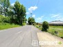～十分な広さのある前面道路～
・前面道路は約6.0ｍございますので、お車でのすれ違いも楽々で余計なストレスがかかりません。

