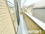 ～洗濯物も干しやすいバルコニー～
・陽当たり良好な南側のバルコニーは２部屋から出入りができて毎日のお洗濯も快適。
・テラス屋根等のオプションもお気軽にご相談くださいませ。
