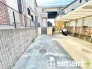 ～駐車場ももちろんございます～
・駐車場もありますので、お車をご利用される方にもお勧めのお住まいです。
・カーポートなどのオプションもお気軽にご相談くださいませ。

