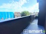 ～洗濯物も干しやすいバルコニー～
・陽当たり良好な南側のバルコニーは２部屋から出入りができて毎日のお洗濯も快適。
・テラス屋根等のオプションもお気軽にご相談くださいませ。