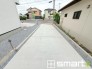 1号棟 ～駐車場は２台分ご用意～
・駐車場は２台分ございますので、車通勤の方や複数台お持ちの方にもお勧めのお住まいです。
・カーポートなどのオプションもお気軽にご相談くださいませ。
 2026/05/14m