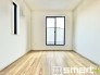 ～２面採光の明るいお部屋～
・洋室は２面採光とする事で穏やかな陽の入る明るい空間となっております。
・くつろぎのプライベート時間を明るい空間で穏やかにお過ごしいただけます。
