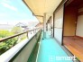 ～屋根付きのバルコニー～
・バルコニーは屋根付きなので急な雨でも安心です。
・奥行きもあるので洗濯物が干しやすいのも嬉しいポイントですね。

