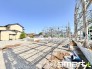 ～閑静な住宅街の立地～
・周辺は閑静な住宅街となっておりますので、静かな暮らしをご実現いただけます。
・前面道路の交通量も多くないので、小さなお子様がいるご家庭でもご安心ですね。
