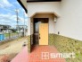 ～お住まいの顔「玄関」～
・毎日お出かけの際もご帰宅の際も通る玄関。
・ドアの交換や鍵の交換・追加などもお気軽にご相談くださいませ。
