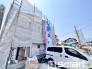～ベタ基礎でしっかりとした土台～
・コンクリートの中に鉄筋を配し強度を高めた「ベタ基礎」を採用。
・しっかりとした土台を造ったうえで、その上に建物が築造されていきます。
