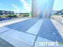 ～ゆとりあるカースペース～
・セカンドカーや来客時にも困らないカースペースは並列駐車可能でお車の出し入れもラクラク。
・カーポートなどのオプションもお気軽にご相談くださいませ。
