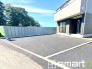 ～ゆとりあるカースペース～
・セカンドカーや来客時にも困らないカースペース２台分。物置や駐輪スペースなどにも利用できますね。
・カーポートなどのオプションもお気軽にご相談くださいませ。
(１号棟)