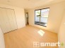 ～２面採光の明るいお部屋～
・洋室は２面採光とする事で穏やかな陽の入る明るい空間となっております。
・くつろぎのプライベート時間を明るい空間で穏やかにお過ごしいただけます。
(３号棟)