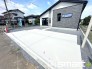 ～ゆとりあるカースペース～
・セカンドカーや来客時にも困らないカースペース３台以上。自転車やバイク、物置などもおける余裕の広さです。
・カーポートなどのオプションもお気軽にご相談くださいませ。
