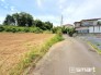 ～十分な広さのある前面道路～
・前面道路は約４ｍございますので、お車でのすれ違いも可能で余計なストレスがかかりません。
・日々お車での移動が多い方には大切なポイントですね。
