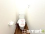 ～やはり便利なタンク式トイレ～
・最近はタンクレストイレもございますが、タンク式の場合は停電時もお水を流すことが可能。
・故障時なども比較的費用が安くなるなど、メリットが多くなります。
