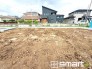 2号棟 ～ベタ基礎でしっかりとした土台～
・コンクリートの中に鉄筋を配し強度を高めた「ベタ基礎」を採用。
・しっかりとした土台を造ったうえで、その上に建物が築造されていきます。
