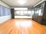 ～リビングを有効活用～
・キッチンは対面式ではなく壁側にございますので、お部屋の中の空間を有効活用できます。
・現地ではぜひ家具の配置などもイメージしながらご見学くださいませ。
